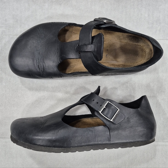Birkenstock Shoes - Birkenstock Paris T strap Mary Jane shoes size 40 women's US 9 black leather